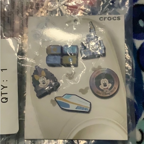 Walt Disney World 50th Anniversary Jibbitz Set by Crocs - Picture 5 of 6